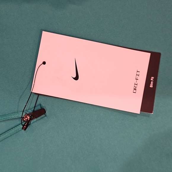 Nike Women's Strike Longsleeve Dri-Fit XL Slim Fit Top Brand New With Tags - Picture 4 of 6